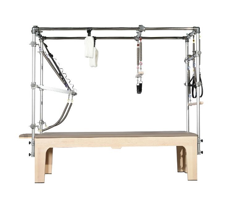 Exercice de yoga Formation de Maple Pilates Cadillac Reformer