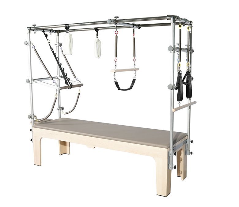 Exercice de yoga Formation de Maple Pilates Cadillac Reformer