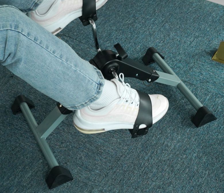 Sous le stepper aérobie pliable sous bureau avec entraînement d'affichage LCD