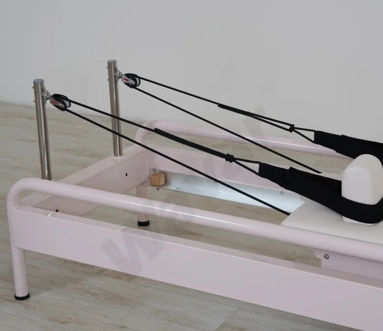 NOUVEAU ROSE SEAKE PILATES RETOYER avec barre de pied intégrée