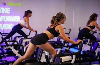 Le Megaformer prend le relais – Pourquoi cette tendance du « Pilates avancé » est à la hausse