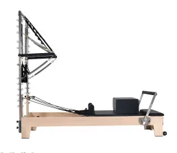 Studio Pilates Reformer En &Eacute;rable Avec Demi-Trap&egrave;ze